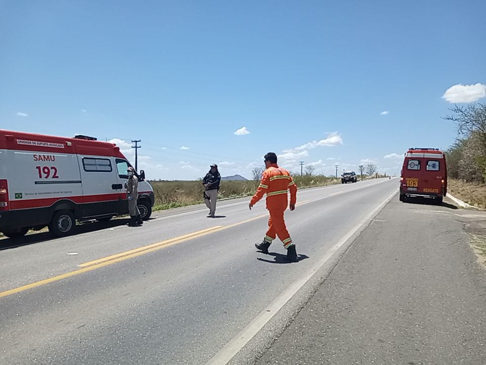 crianca-e-atropelada-ao-descer-de-onibus-escolar-na-br-230,-em-cajazeiras