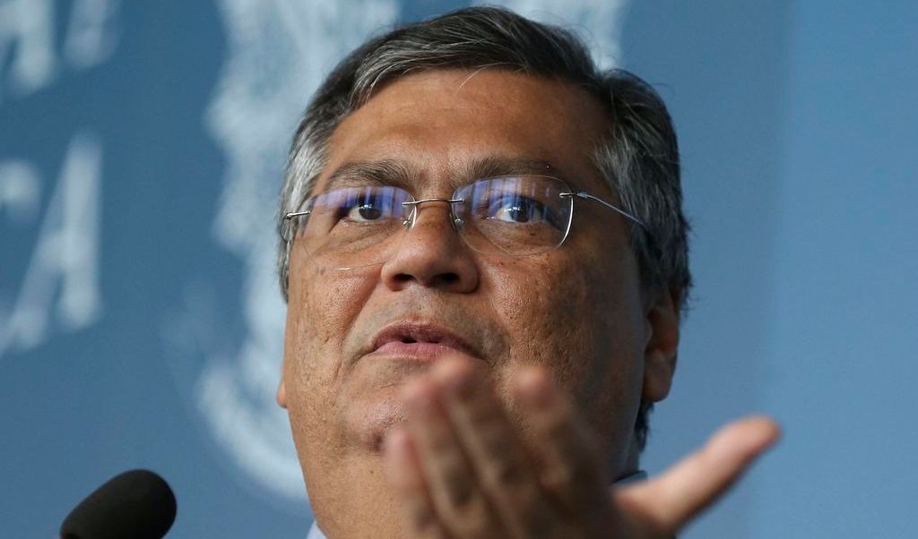 flavio-dino-autoriza-entrada-de-garrafas-de-agua-em-shows