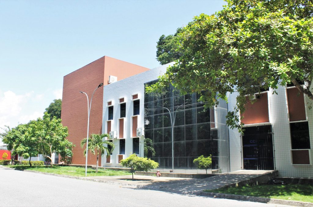 ufpb-publica-edital-com-67-bolsas-para-alunos-apoiadores