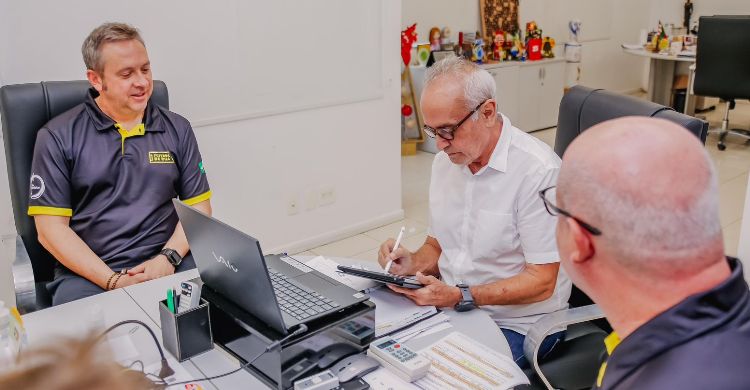 prefeito-de-joao-pessoa-assina-decreto-para-sede-do-projeto-futebol-de-rua