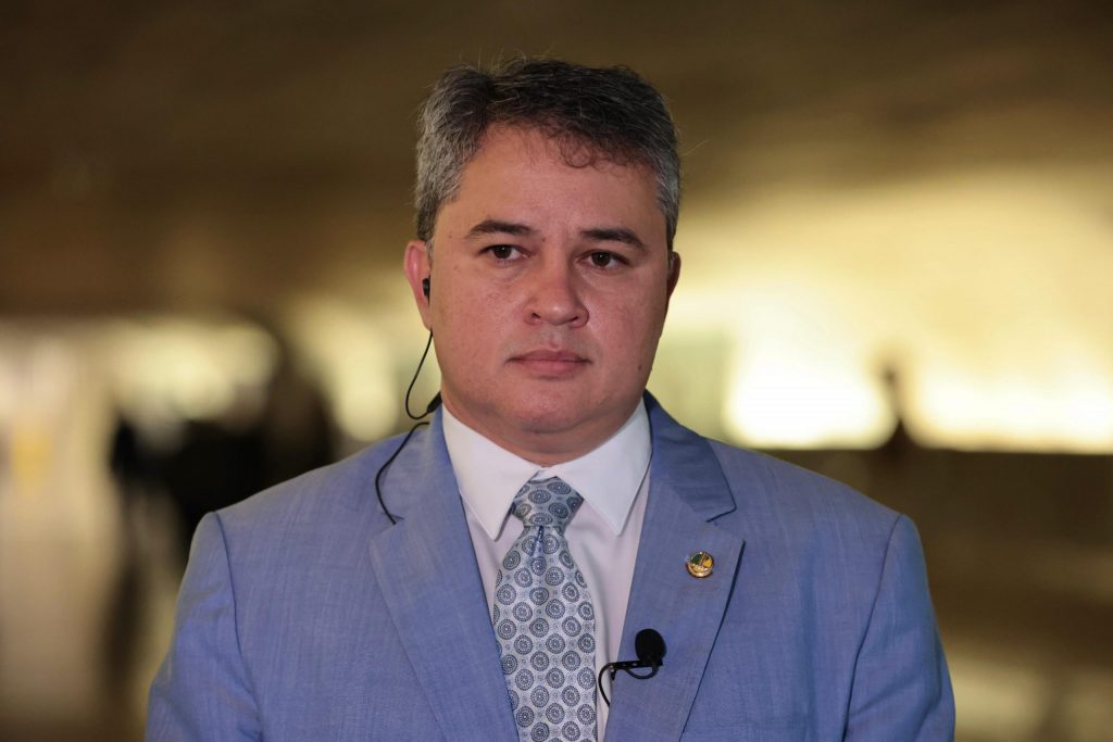 senador-efraim-critica-decisao-do-governo-de-vetar-a-desoneracao-da-folha-de-pagamento